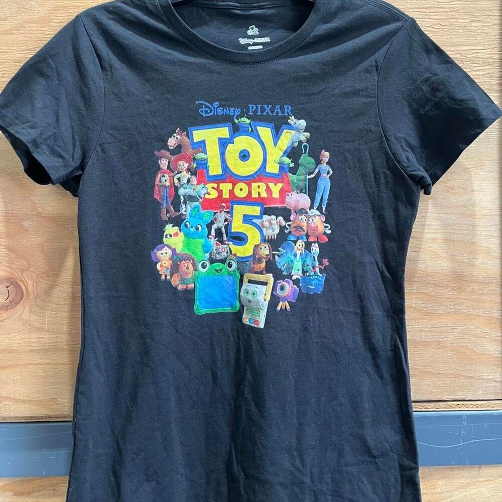 Disney Women's Black T-shirt